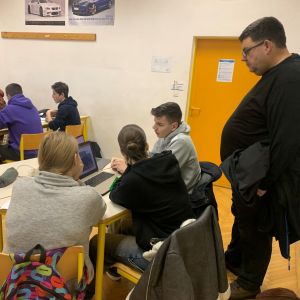 Delavnica Start-up izziv POPRI 2024 na Gimnaziji Jurija Vege v Idriji