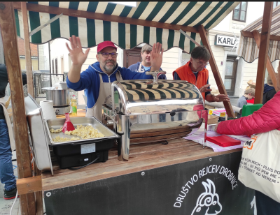 Promocija ekološkega kmetovanja -  projekt Prehod na sonaravno oskrbo s hrano - lojze-png.png