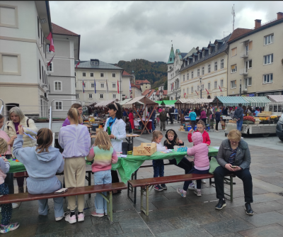 Promocija ekološkega kmetovanja -  projekt Prehod na sonaravno oskrbo s hrano - otroci2-png.png