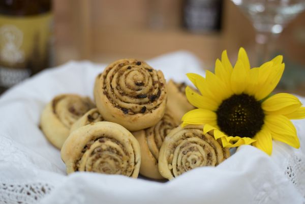 OŠ Cerkno sodeluje v državnem tekmovanju TURIZMU POMAGA LASTNA GLAVA, ki je sestavni del programa ZNANJE, MLADI IN TURIZEM, ki ga vodi Turistična zveza Slovenije.